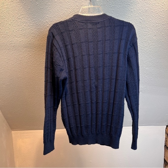OSCAR DE LA RENTA Cable knit Crew Neck Pullover Sweater. Navy. Size Large - Picture 4 of 4